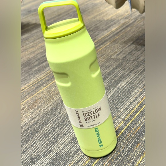 Stanley Other - Stanley Iceflow Bottle 36oz